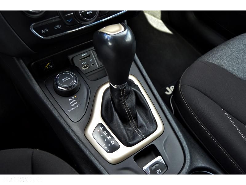 Jeep Cherokee 2.0 T Active Drive I Automatik Limited - 15