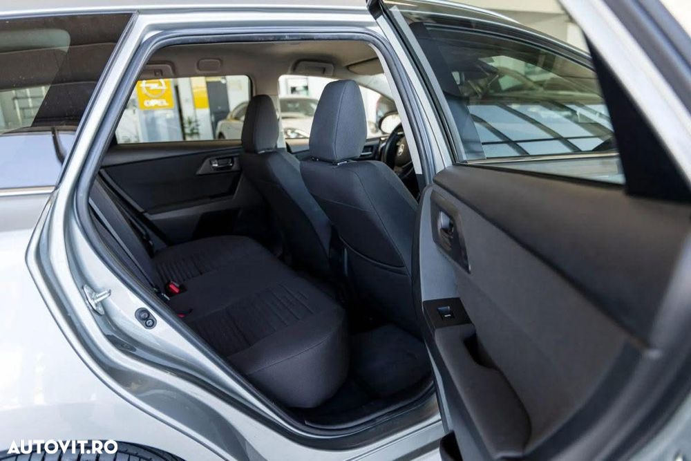 Toyota Auris 1.6 D-4D Comfort - 16