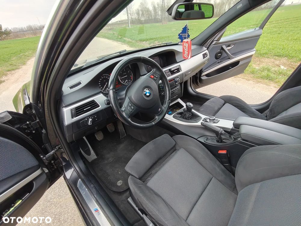 BMW Seria 3 318d DPF Edition Sport - 39