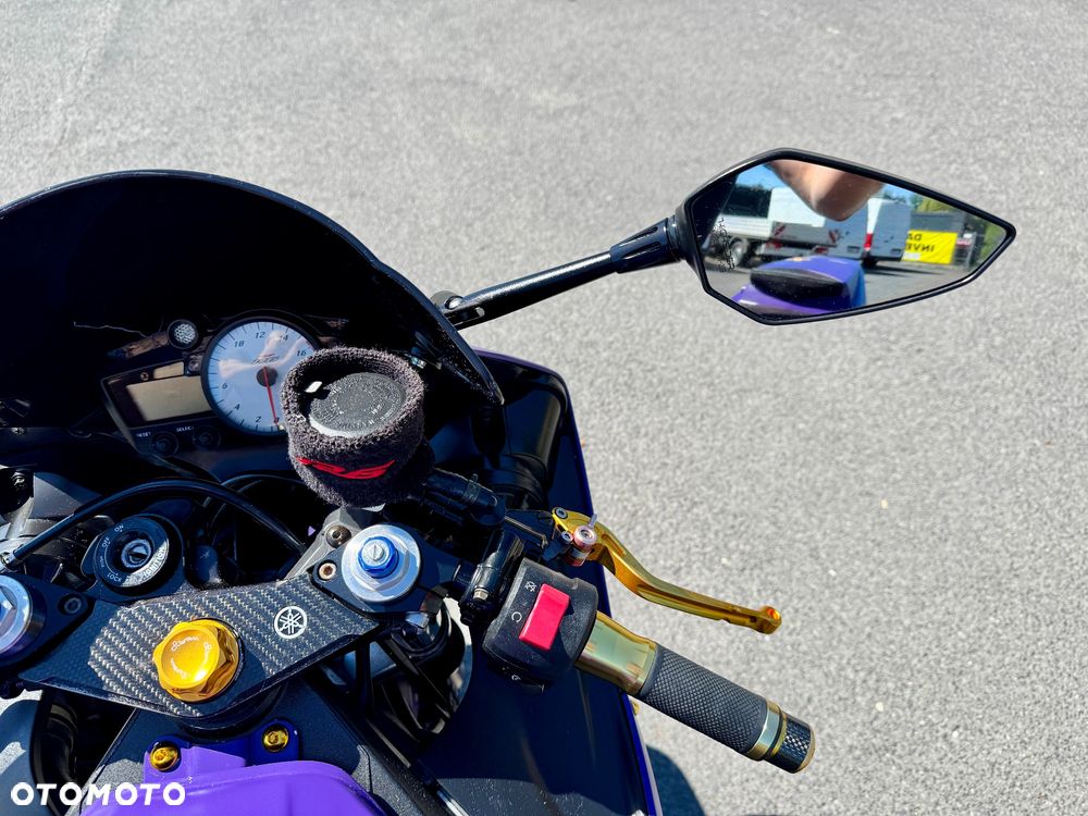 Yamaha R6 - 11