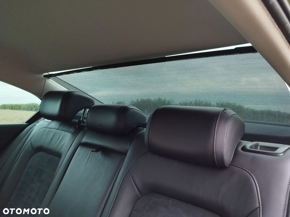 Volkswagen Passat 2.0 TDI (BlueMotion Technology) Highline - 30