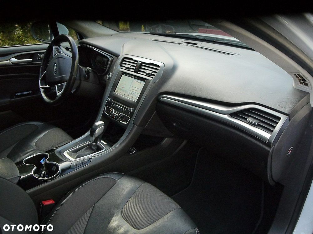 Ford Mondeo 2.0 TDCi Titanium X - 31