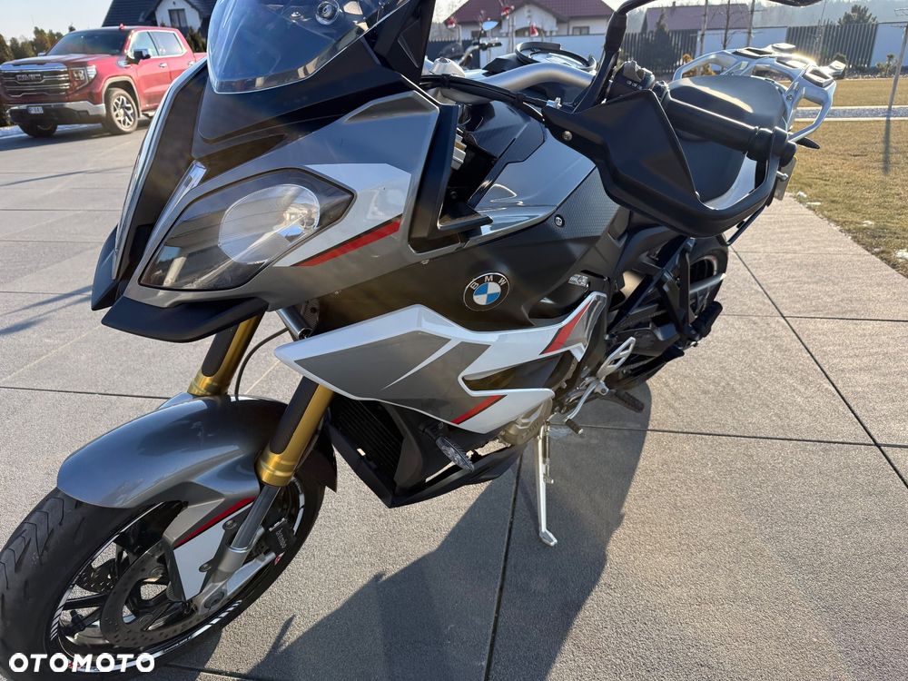 BMW XR - 10