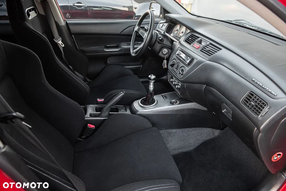 Mitsubishi Lancer Evo VII - 27