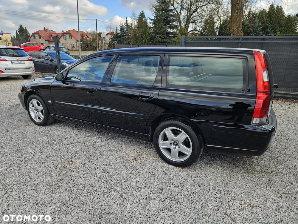 Volvo V70 2.4 Summum - 6