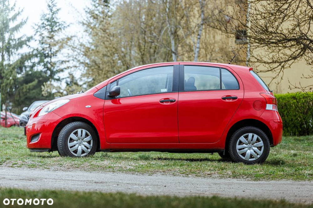 Toyota Yaris 1.0 Entry EU5 - 4