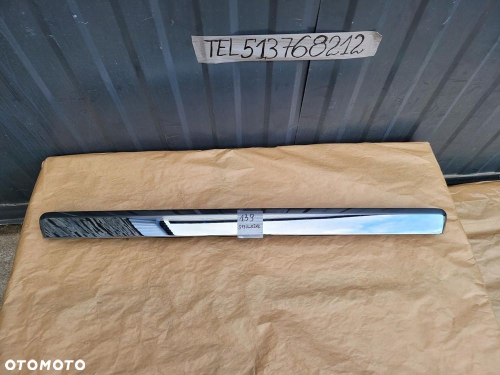 MERCEDES B KLASA W245 LISTWA CHROMOWA TYLNEJ KLAPY LIFT 08-011 A1697402093 - 1