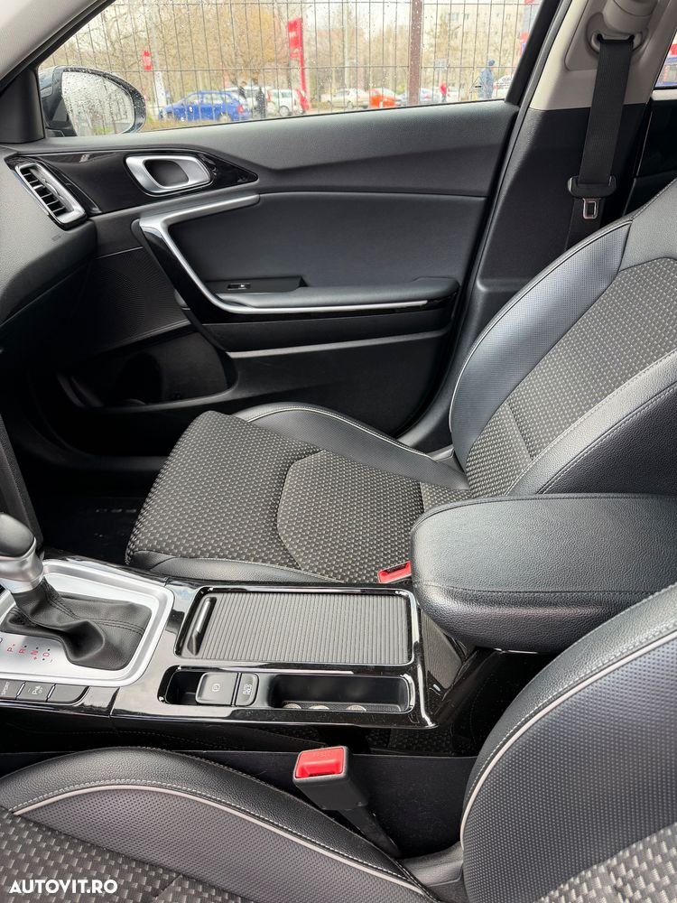 Kia XCeed 1.6 GDI 6DCT PHEV Vision - 9