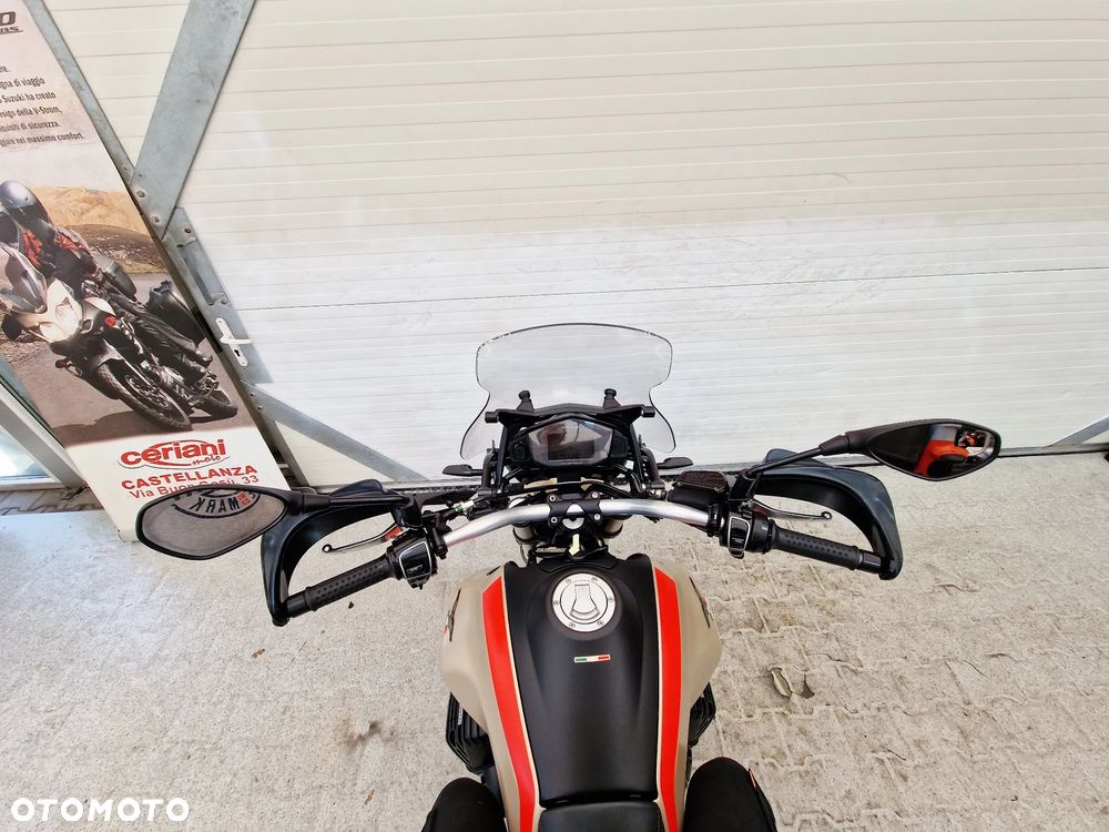 Moto Guzzi V85 - 29