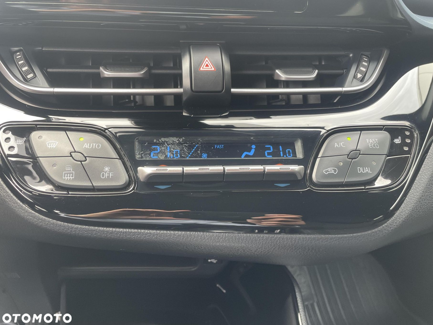 Toyota C-HR - 18