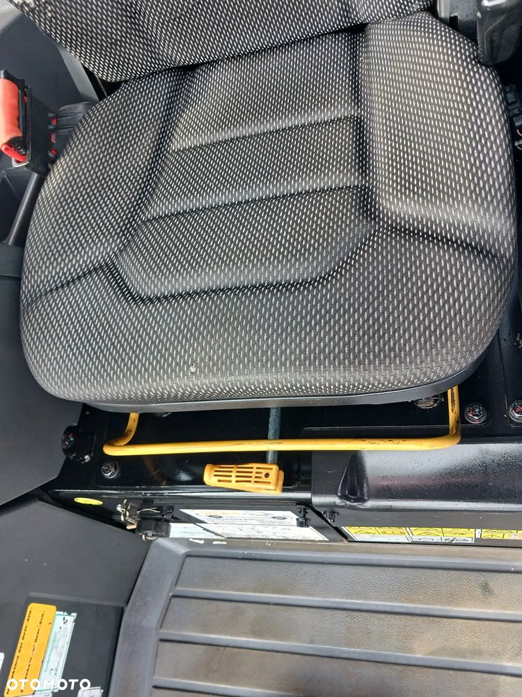 Caterpillar 301.8 - 16