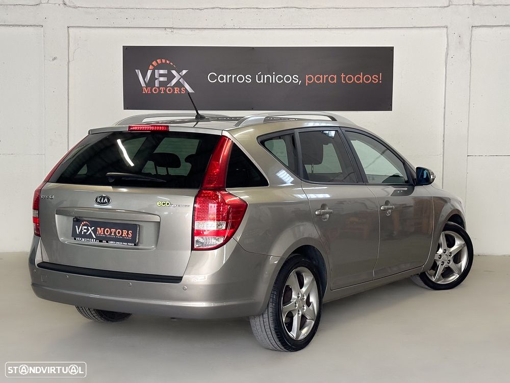 Kia Ceed SW 1.6 CRDi EX ISG - 3