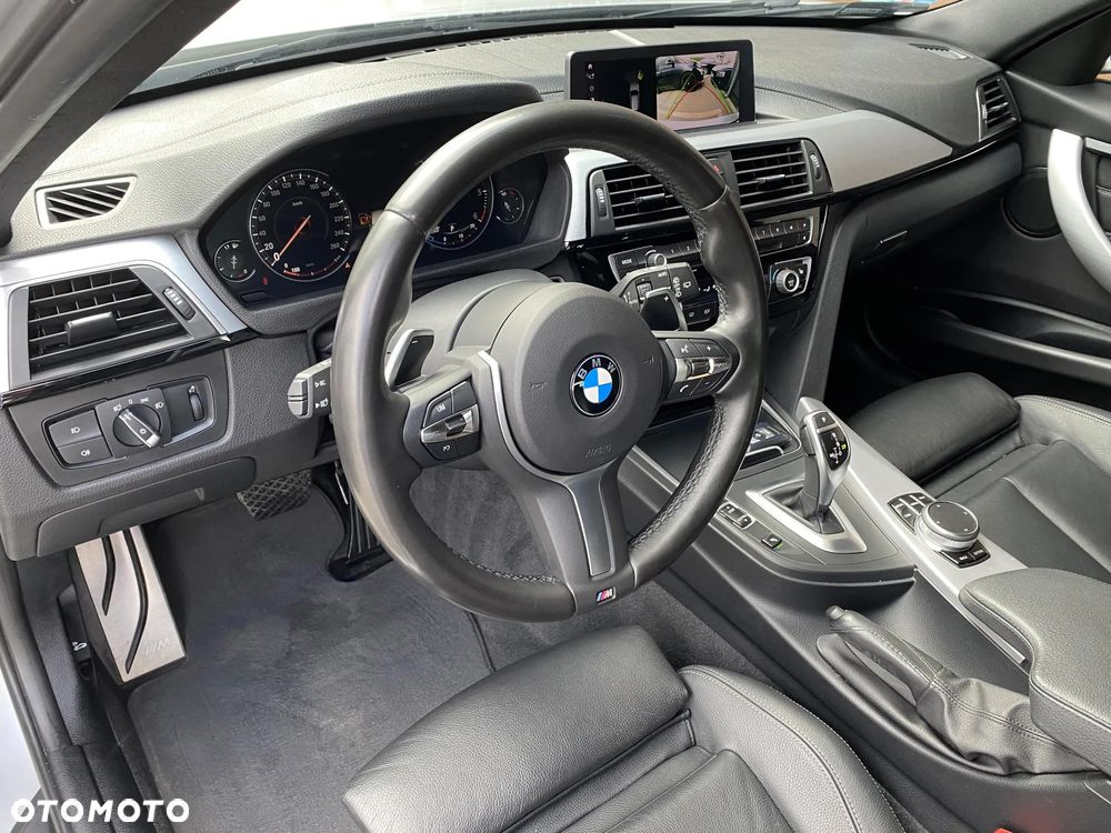 BMW Seria 3 320d xDrive M Sport - 21