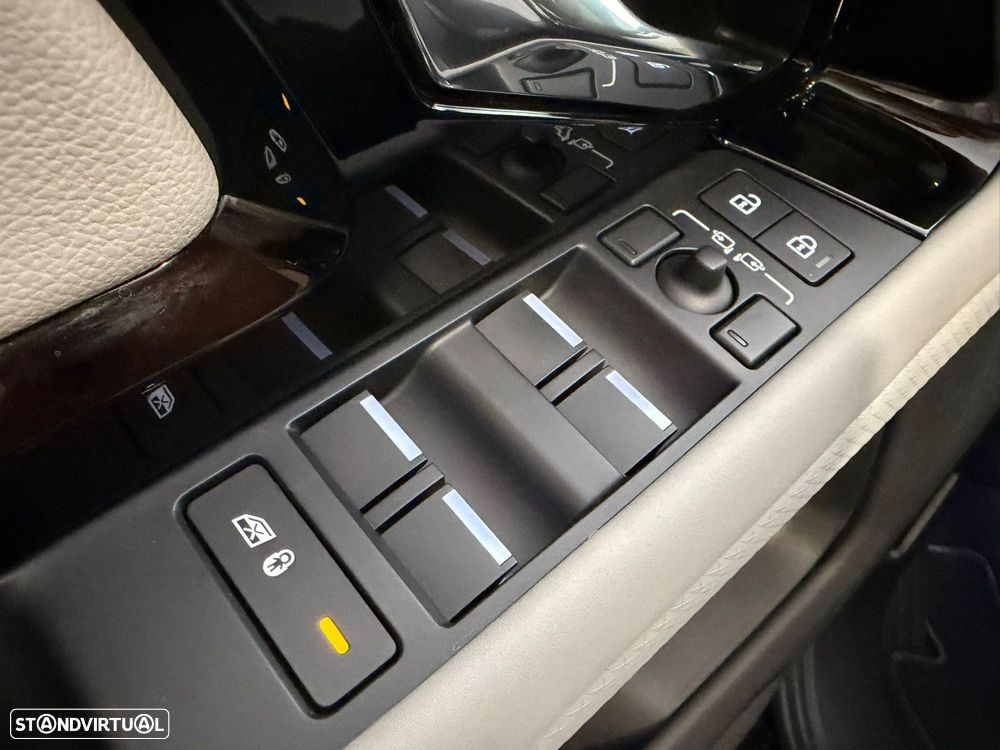 Land Rover Range Rover Evoque 1.5 P300e AWD R-Dynamic SE Auto - 25