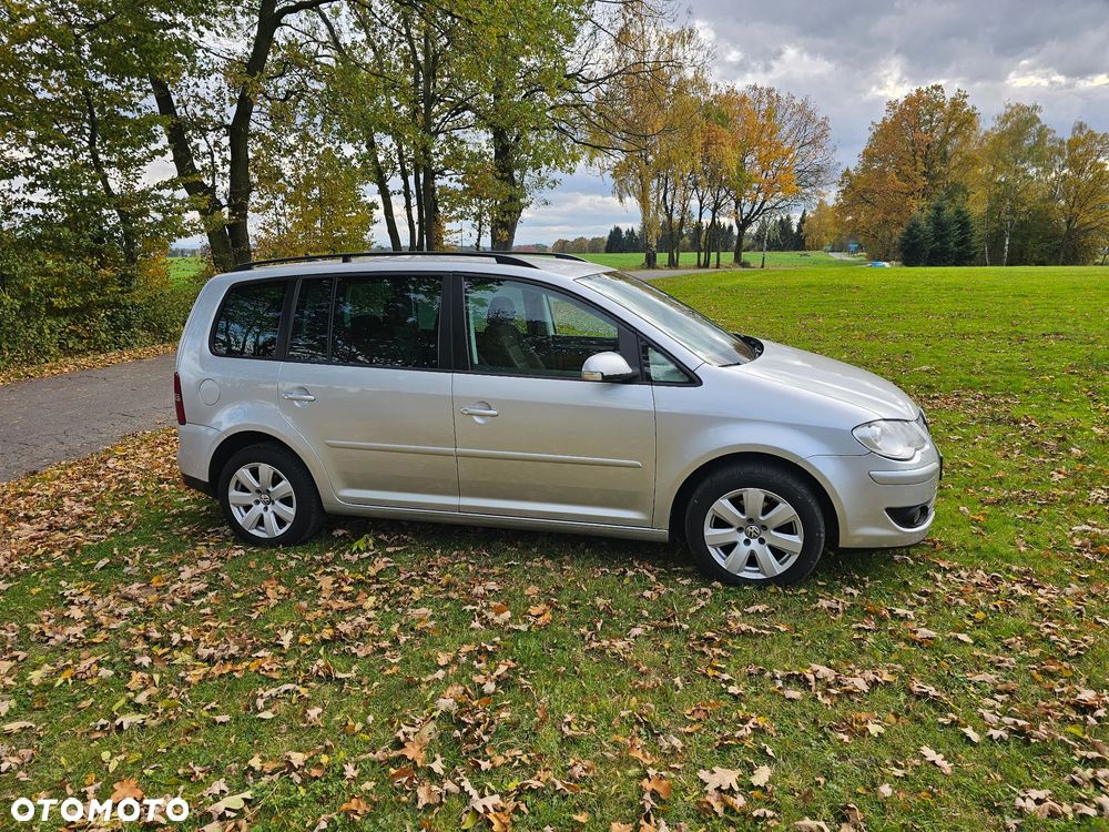 Volkswagen Touran 1.9 TDI Basis DSG - 11