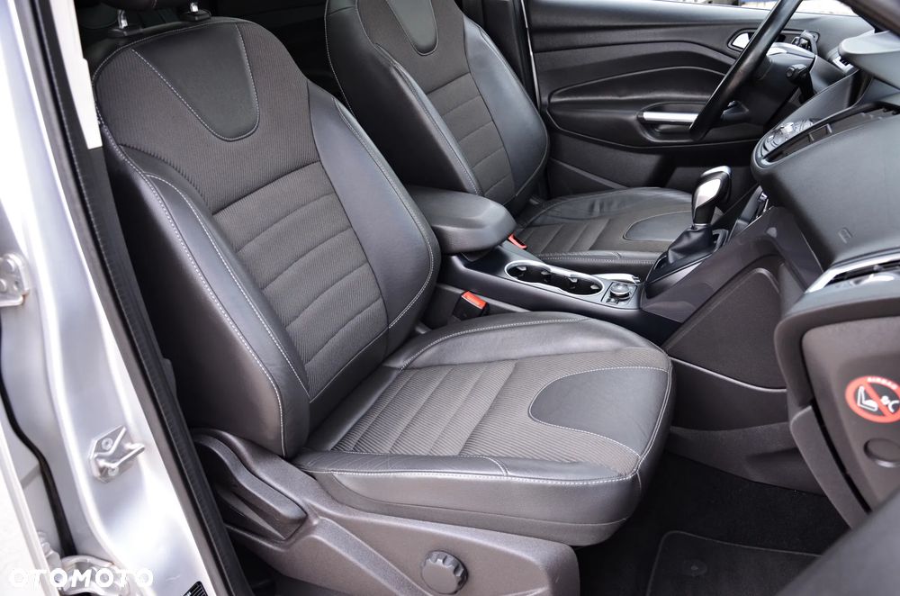 Ford Kuga 2.0 TDCi 4x4 Titanium - 40