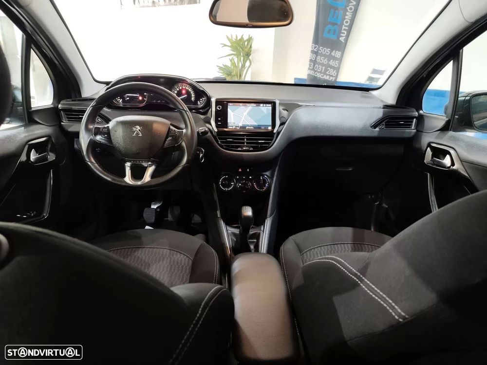 Peugeot 208 1.2 PureTech Style - 20