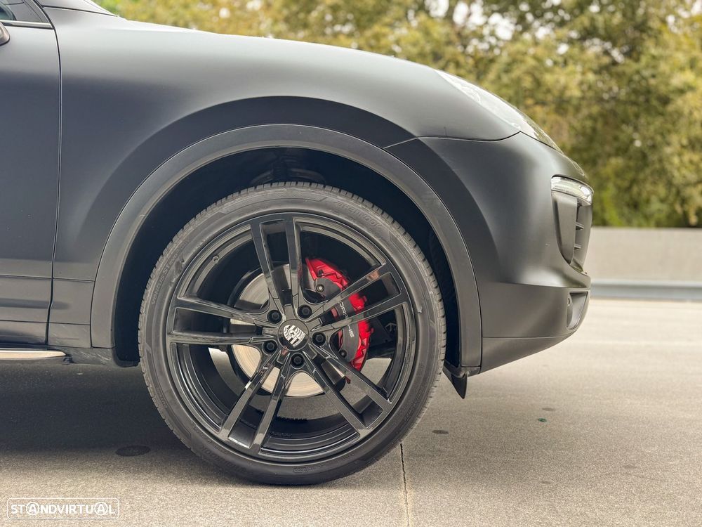 Porsche Cayenne - 13