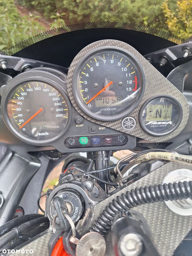 Yamaha FZS - 19