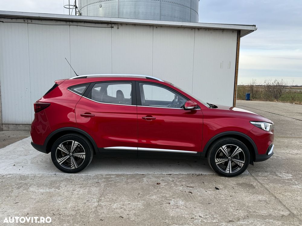 MG ZS EV Luxury - 32