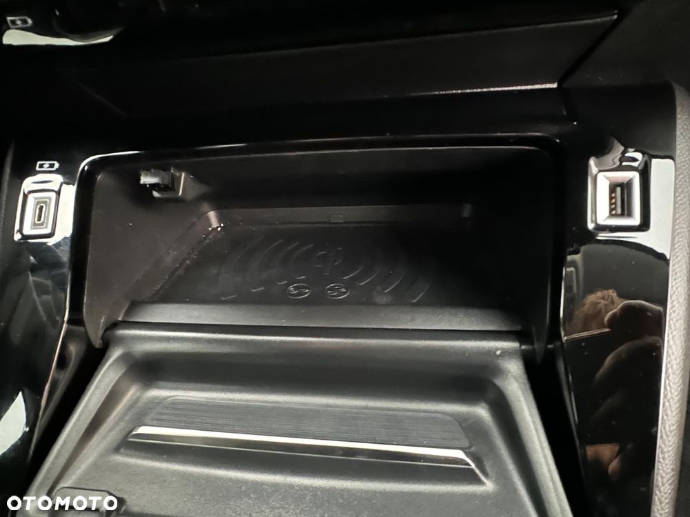 Peugeot 208 PureTech 100 Allure Pack - 26