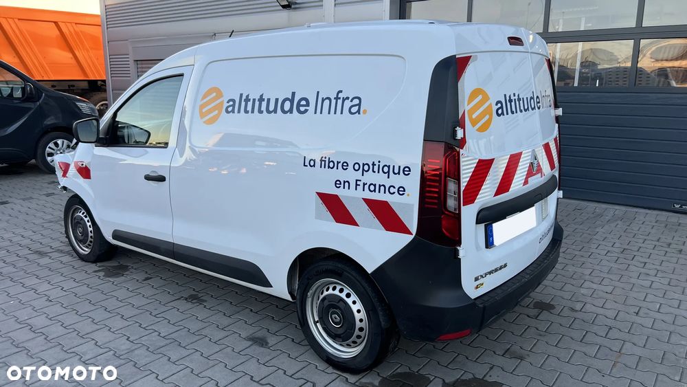 Renault Express - 4