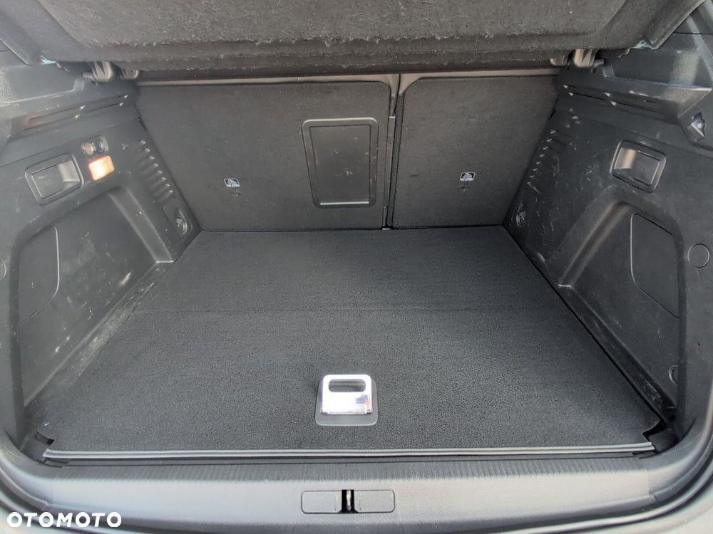Peugeot 3008 1.6 PureTech Hybrid4 PHEV GT S&S EAT8 - 6