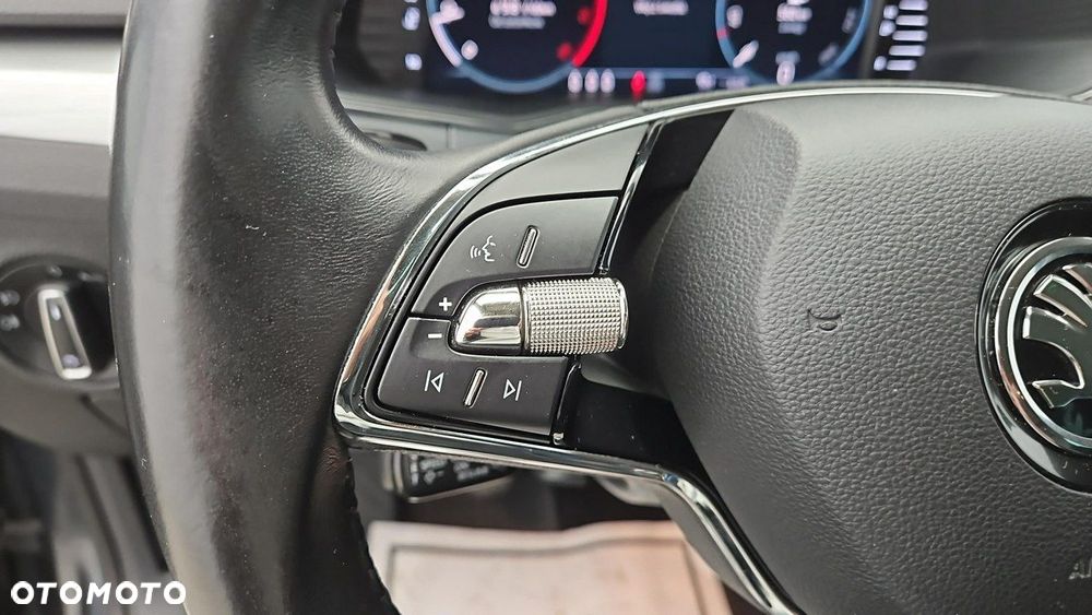 Skoda Superb 1.5 TSI Ambition - 16