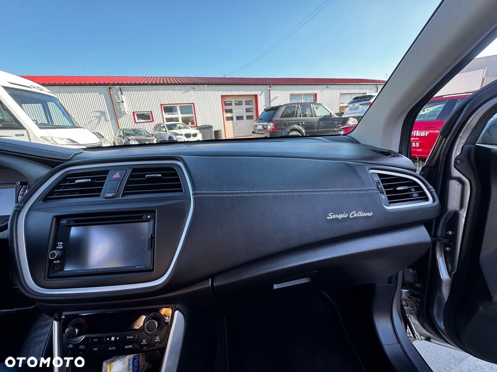 Suzuki SX4 S-Cross 1.6 Premium Plus 4WD CVT - 15