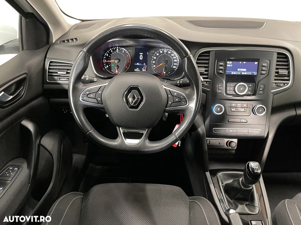 Renault Megane TCe GPF Zen - 7