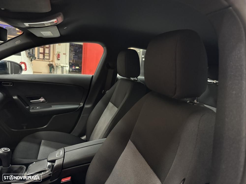 Mercedes-Benz CLA 180 d Style - 27