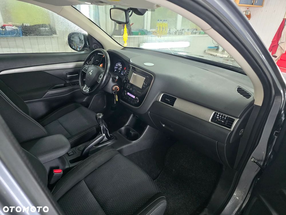 Mitsubishi Outlander 2.0 2WD Edition - 3