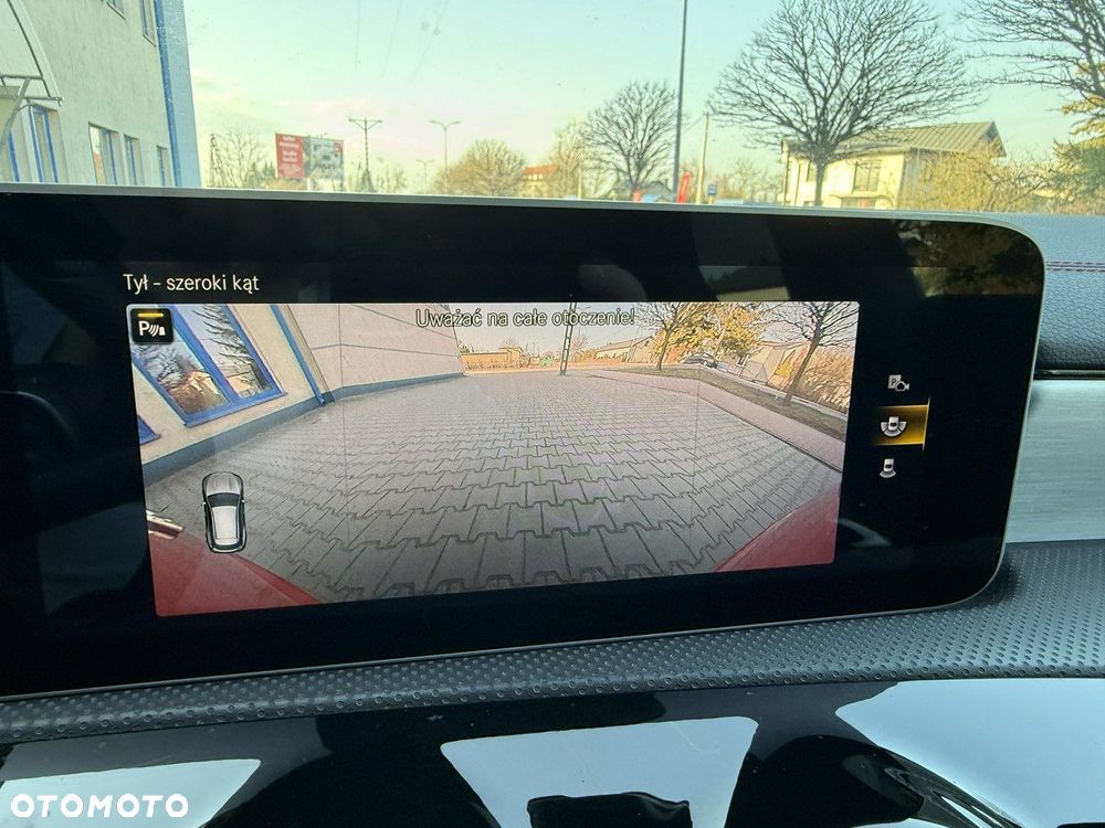 Mercedes-Benz CLA - 38