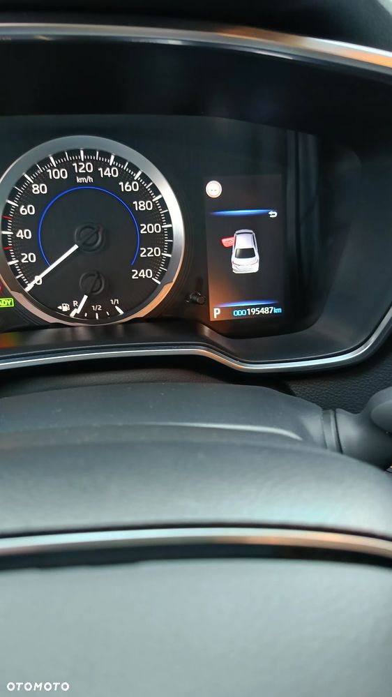 Toyota Corolla 1.8 Hybrid Comfort - 12