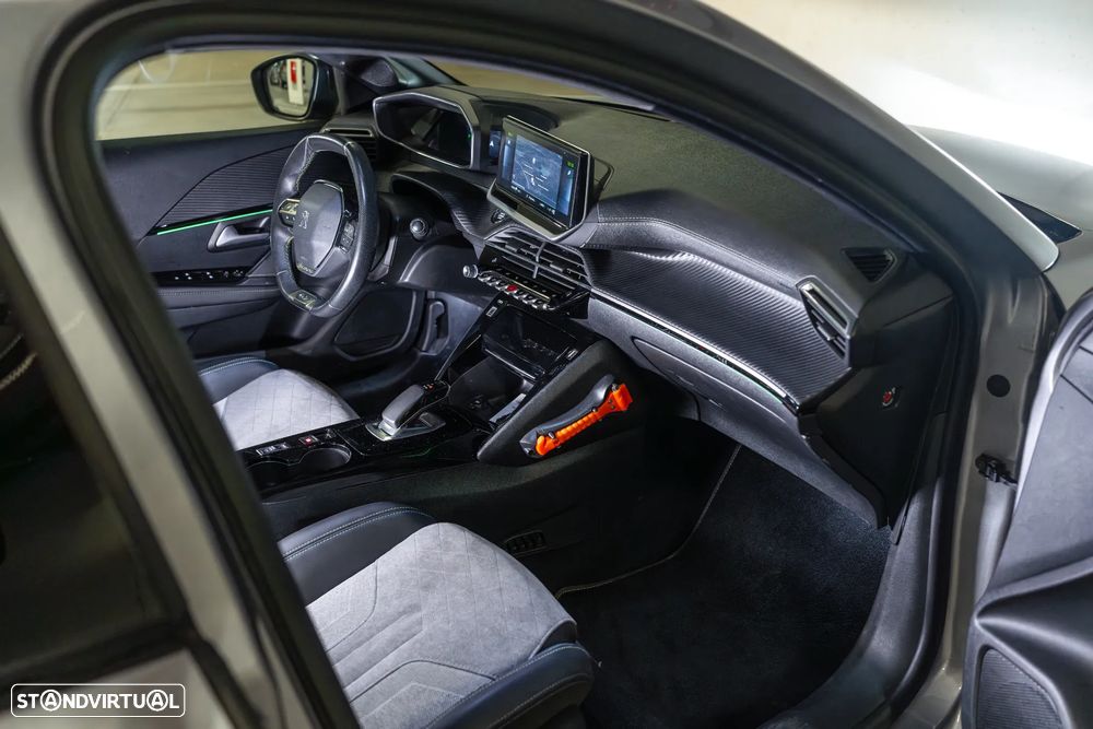 Peugeot e-208 GT Pack - 10