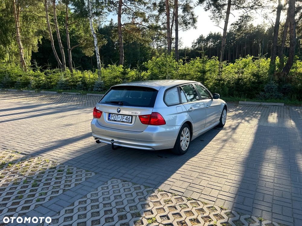 BMW Seria 3 318i Edition Exclusive - 3