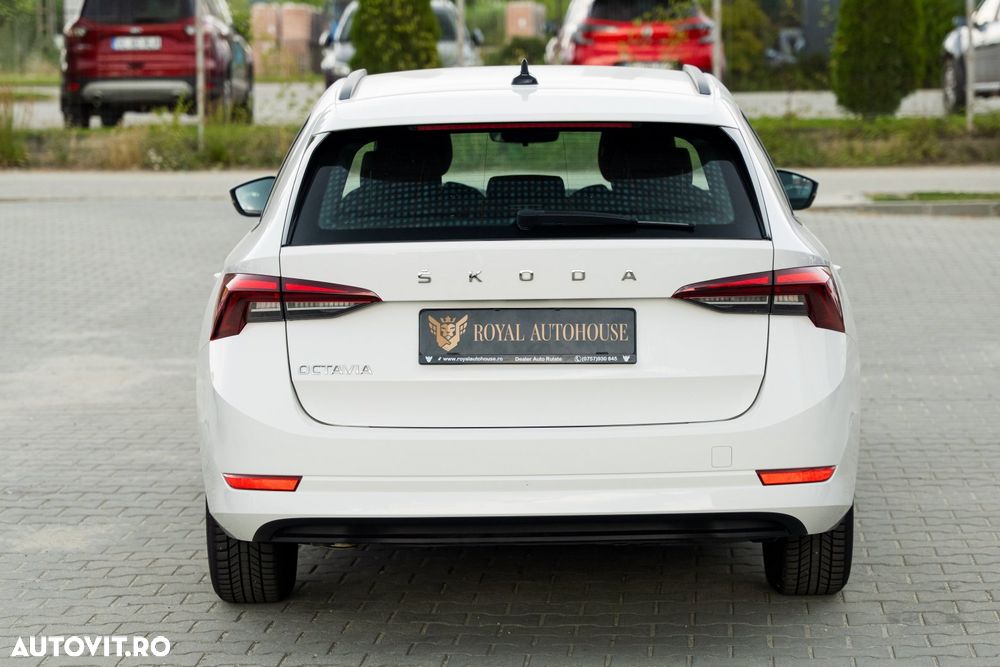 Skoda Octavia 2.0 TDI DSG Edition Plus - 11