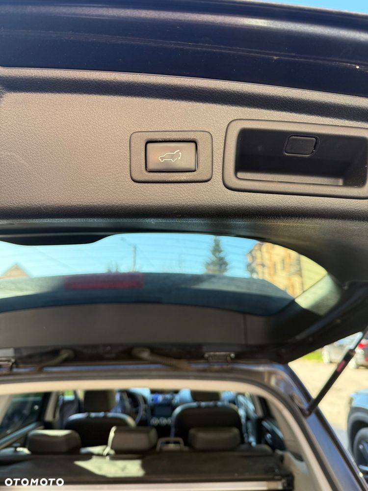 Subaru Forester 2.0 XT Platinum Lineartronic - 18