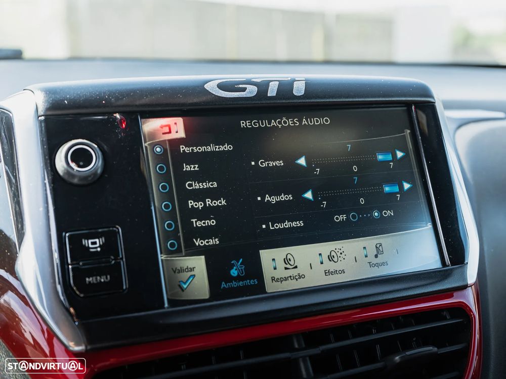 Peugeot 208 GTI 200 THP - 26