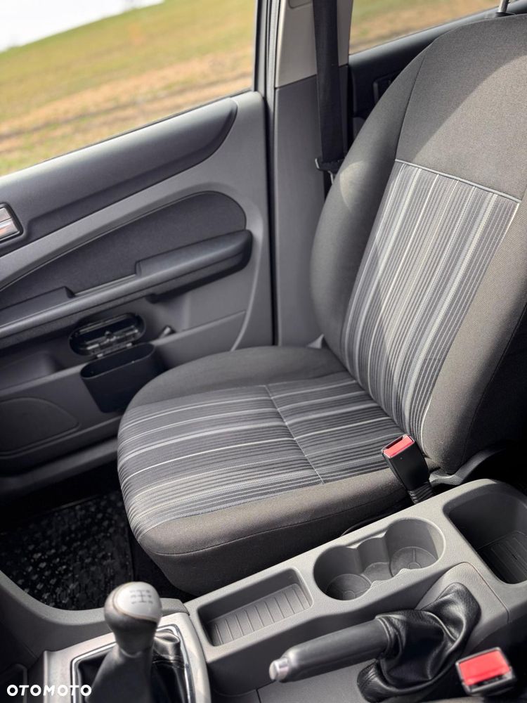 Ford Focus 1.6 Comfort - 11