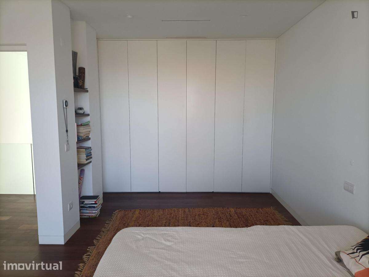 Quarto - localizado em Carcavelos Lisbon - Grande imagem: 2/13