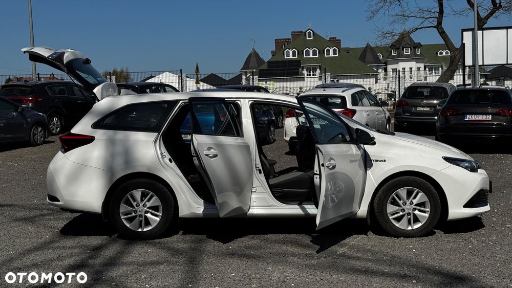 Toyota Auris - 12
