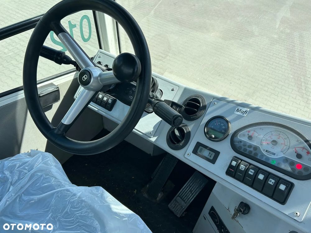 Mafi T225D 2018 / CIĄGNIK TERMINALOWY / TERBERG / KAMAG - 9