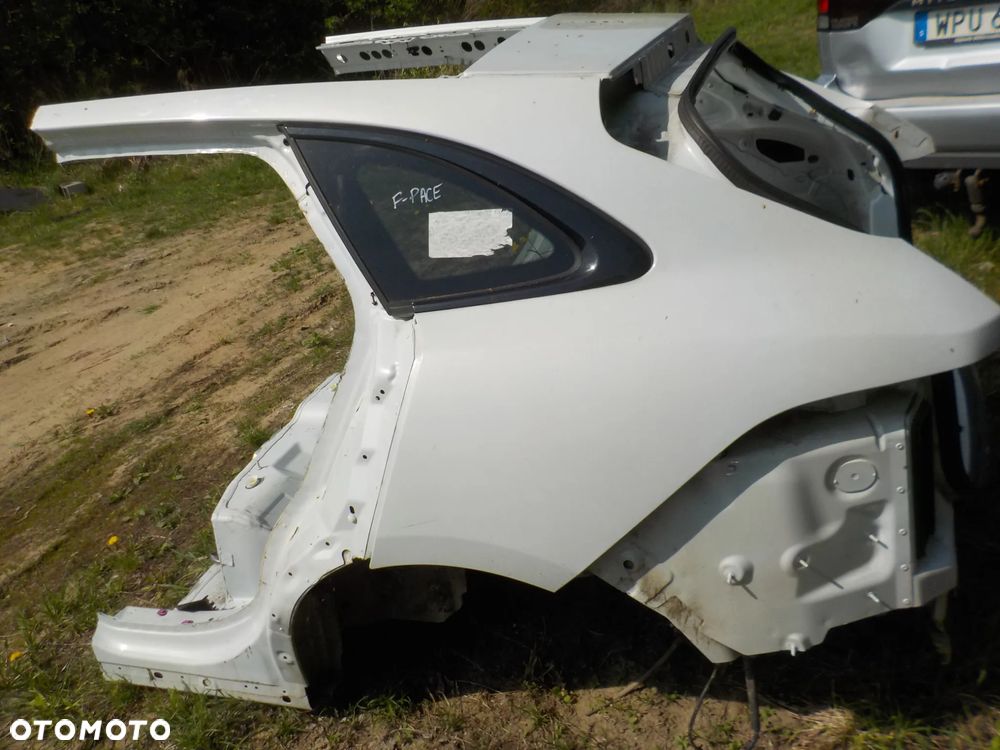 JAGUAR F-PACE BŁOTNIK ĆWIARTKA LEWY TYŁ - 1