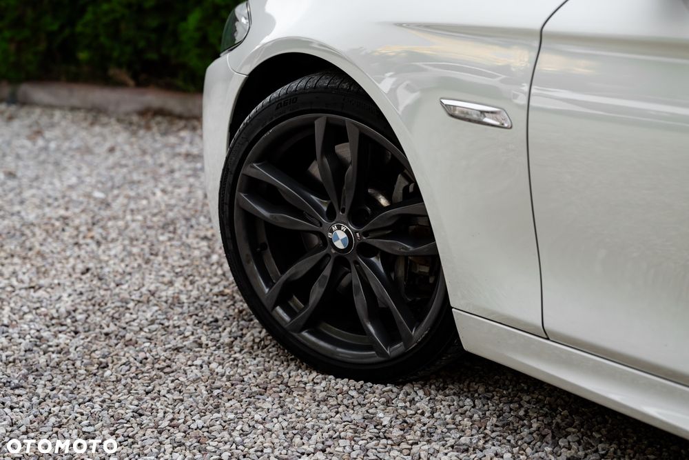 BMW Seria 5 M550d xDrive Sport-Aut - 12