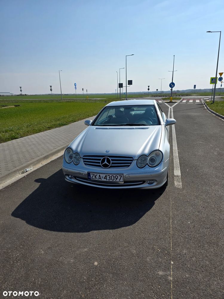 Mercedes-Benz CLK - 11