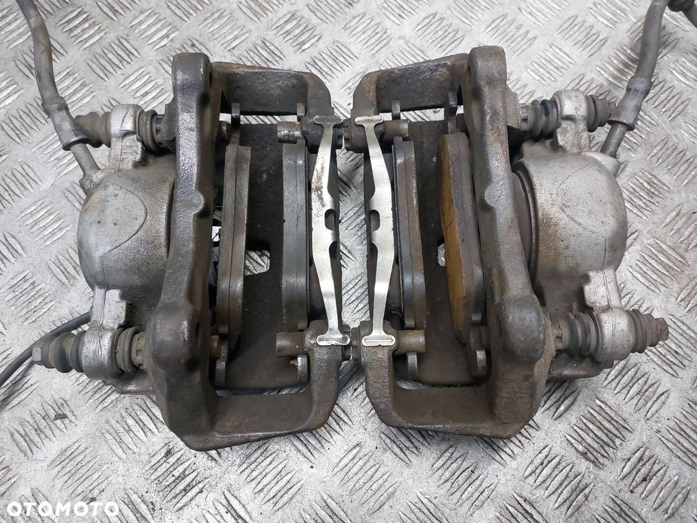 TARCZE HAMULCOWE PRZÓD + KLOCKI + ZACISKI AUDI Q5 8R 2.0 TDI - 6