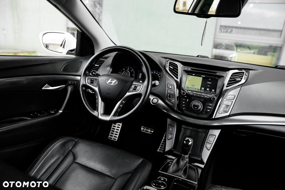 Hyundai i40 Kombi blue 1.7 CRDi DCT Premium - 24