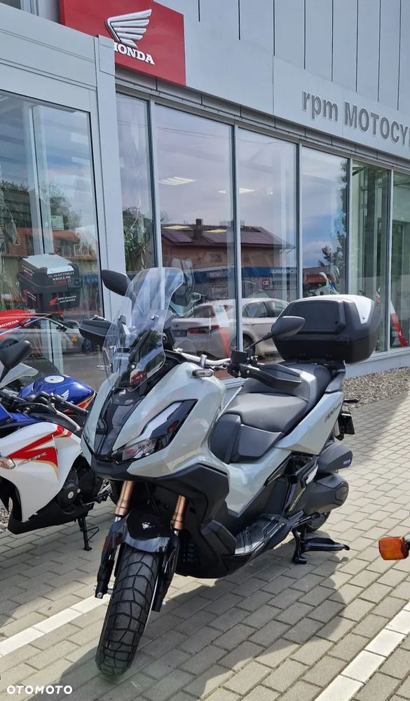Honda ADV350 - 1