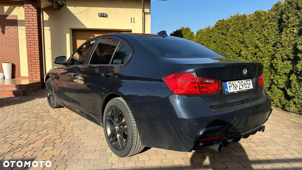 BMW Seria 3 335i xDrive Edition Sport - 6